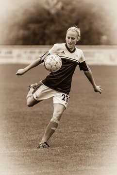Bild 4216 - Frauen SV Henstedt Ulzburg - Hamburger SV : Ergebnis: 2:2